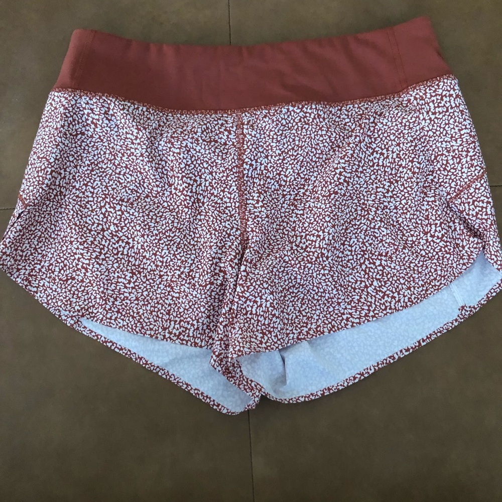 Athleta Run With It printed short sz M